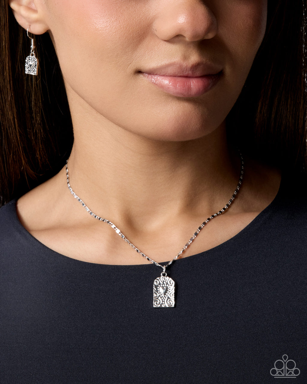 Paparazzi Accessories - Fine Flirtation - Silver - Paparazzi Accessories